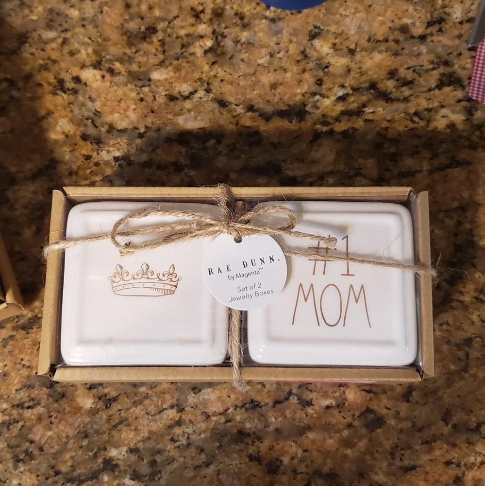 Mom trinket boxes Rae Dunn
